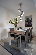 Refined Saigon - Rivergate Apartment