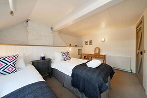 Barometer Cottage in Broughty Ferry