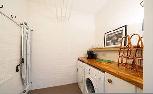 Barometer Cottage in Broughty Ferry