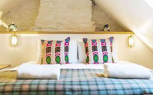 Barometer Cottage in Broughty Ferry