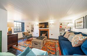 Barometer Cottage in Broughty Ferry