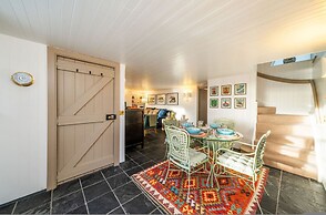 Barometer Cottage in Broughty Ferry