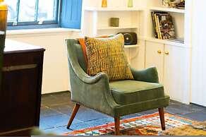 Barometer Cottage in Broughty Ferry