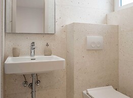 Spacious Povljana Apartment With Sea View and Terrace