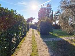 Seafront Dreamy Holiday Home Spina With Pool