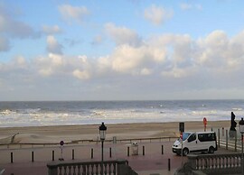 Apartment in Blankenberge With Terrace