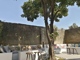 Serenity Courtyard Hotel