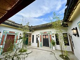 Serenity Courtyard Hotel