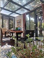 Serenity Courtyard Hotel