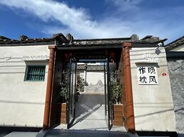 Serenity Courtyard Hotel