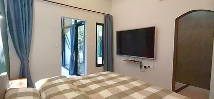 Serenity Courtyard Hotel