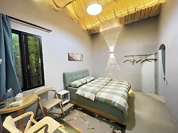 Serenity Courtyard Hotel