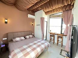 Serenity Courtyard Hotel