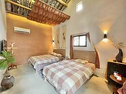 Serenity Courtyard Hotel