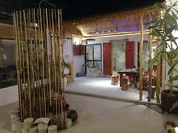 Serenity Courtyard Hotel