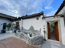 Serenity Courtyard Hotel