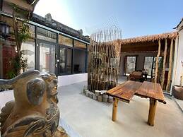 Serenity Courtyard Hotel