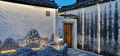 Serenity Courtyard Hotel