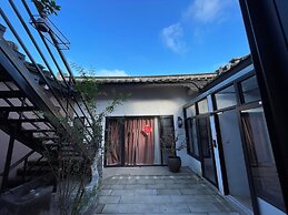 Serenity Courtyard Hotel