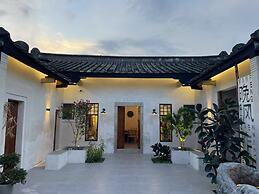 Serenity Courtyard Hotel