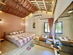 Serenity Courtyard Hotel