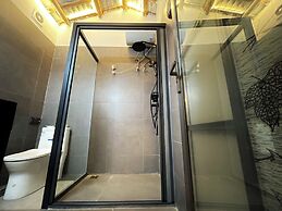 Serenity Courtyard Hotel