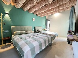 Serenity Courtyard Hotel