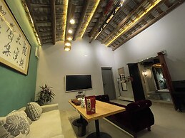 Serenity Courtyard Hotel