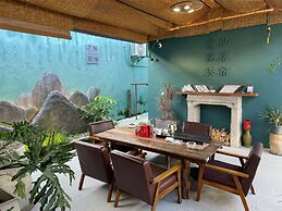 Serenity Courtyard Hotel