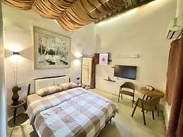 Serenity Courtyard Hotel