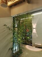 Serenity Courtyard Hotel