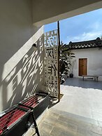 Serenity Courtyard Hotel