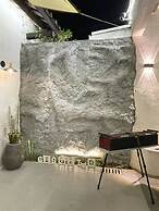 Serenity Courtyard Hotel