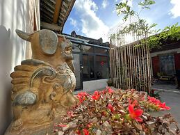 Serenity Courtyard Hotel