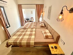 Serenity Courtyard Hotel