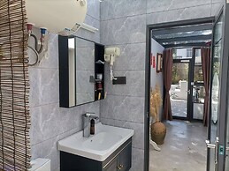 Serenity Courtyard Hotel