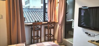 Serenity Courtyard Hotel