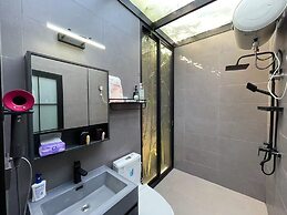 Serenity Courtyard Hotel