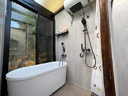 Serenity Courtyard Hotel