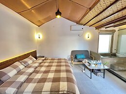 Serenity Courtyard Hotel