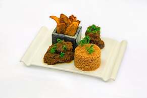 B & C Dyamond Hotel and Suites