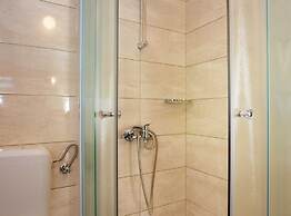 Beachfront Cozy Krk Apartment With Balcony