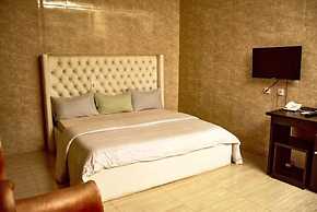 Sulerious Lakeside Hotel