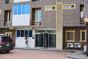 Sulerious Lakeside Hotel