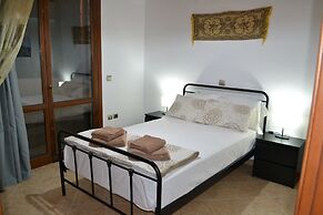 Tsampika s Traditional Stone Cottage in Siana