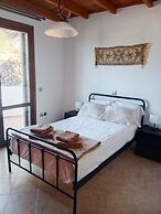 Tsampika s Traditional Stone Cottage in Siana