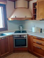 Tsampika s Traditional Stone Cottage in Siana