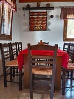 Tsampika s Traditional Stone Cottage in Siana