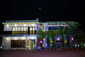 Apno Hotel and Suites