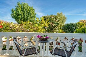 Stathis Rooms